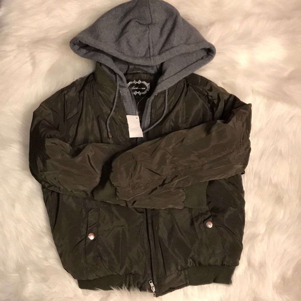 Hooded bomber jacket